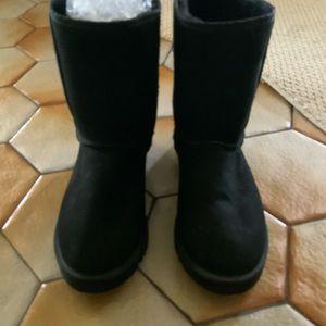 Men’s Ugg boots size 14